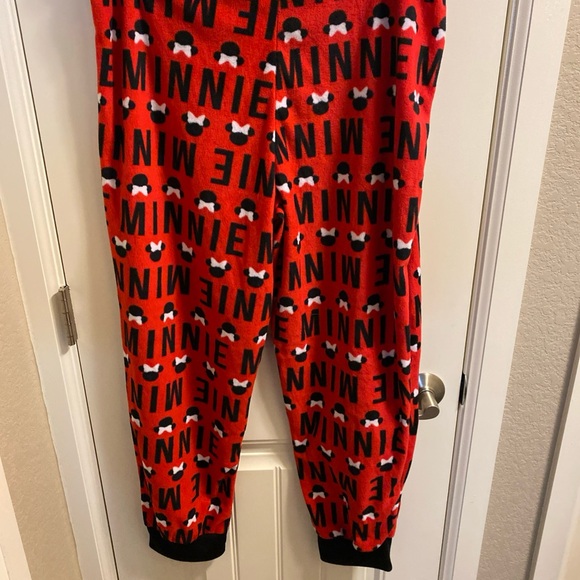 MINNIE MOUSE XL pajamas set fluffy Disney gray black red XL juniors NWOT pjs - Picture 10 of 10